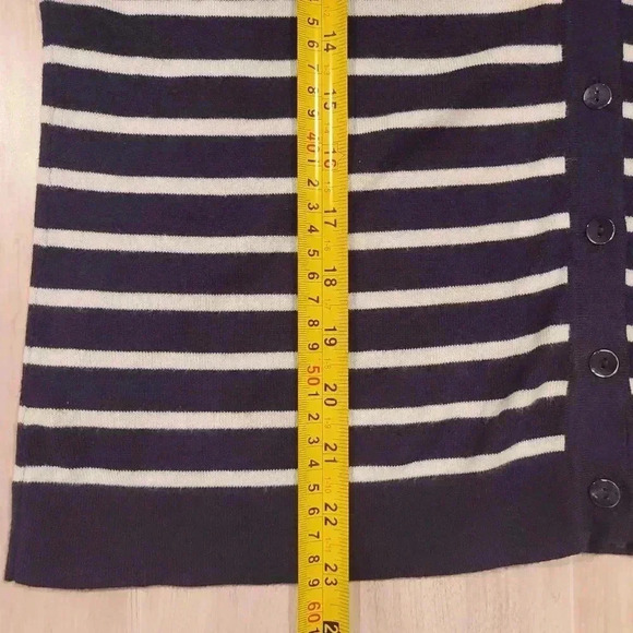 August Silk Heritage 9 Button Cardigan Navy/White Striped Size Large. - Picture 8 of 8